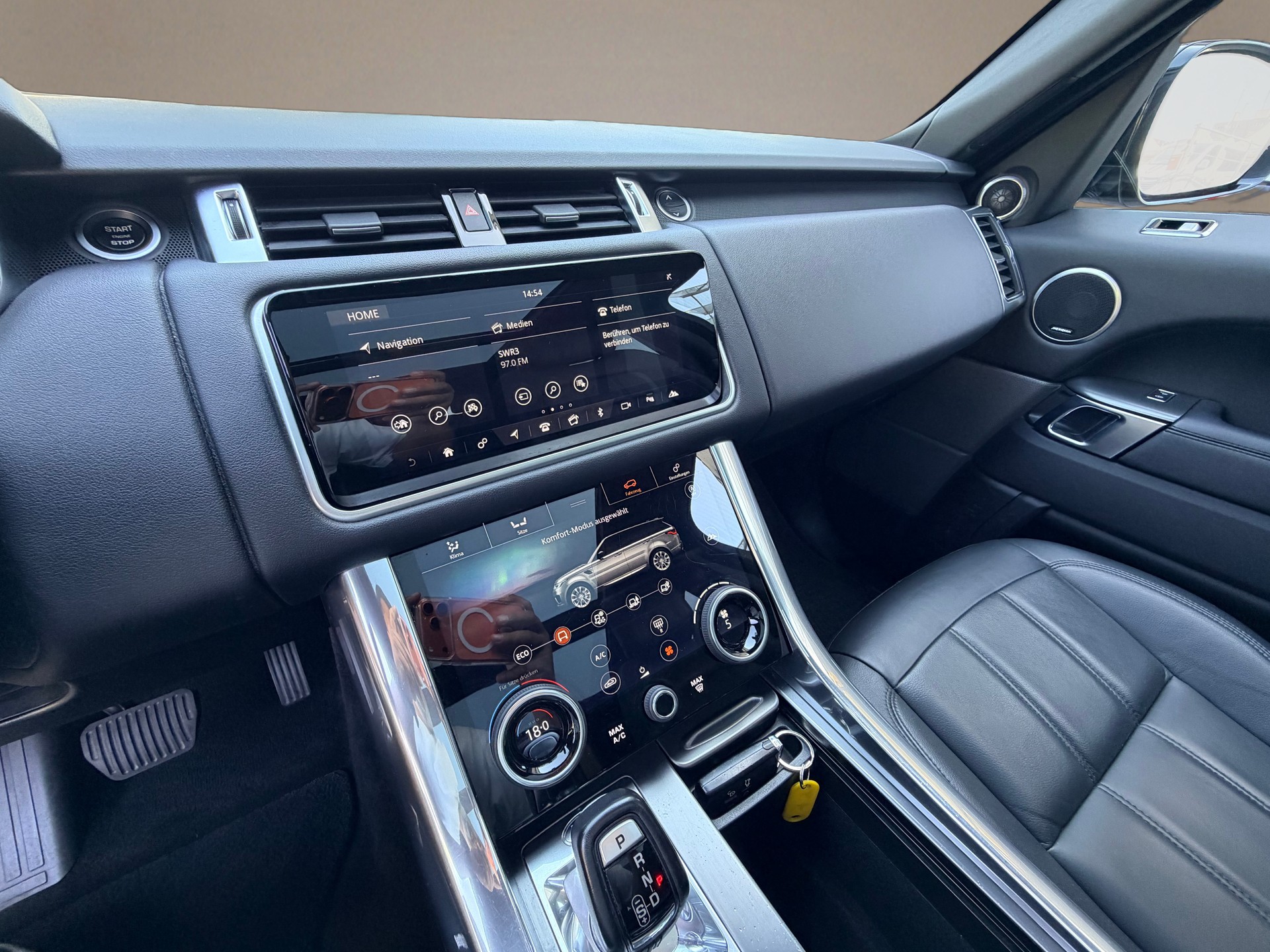 LAND ROVER Range Rover Sport 3.0 SDV6 SE Automatic-image-15