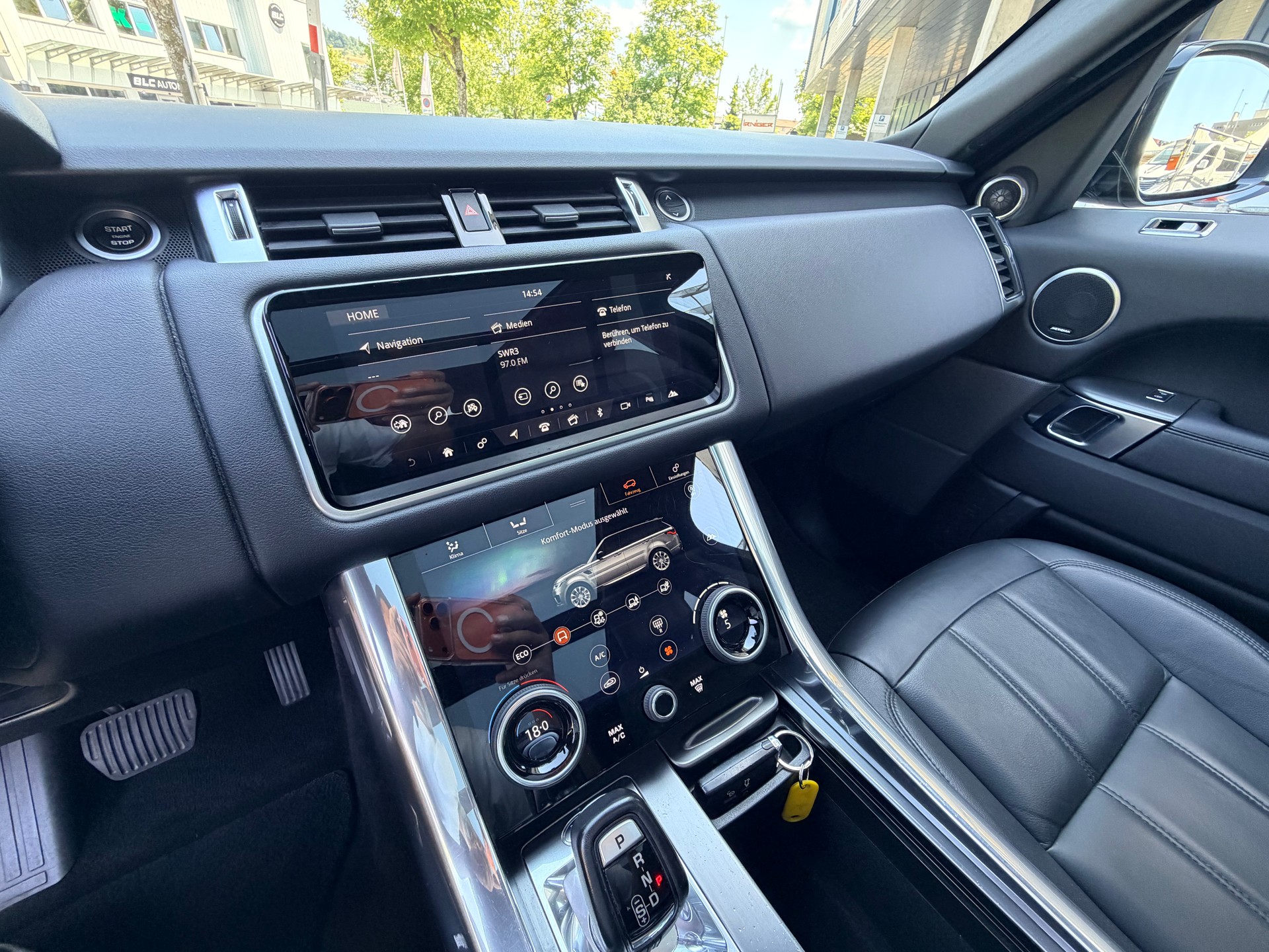 LAND ROVER Range Rover Sport 3.0 SDV6 SE Automatic-image-15