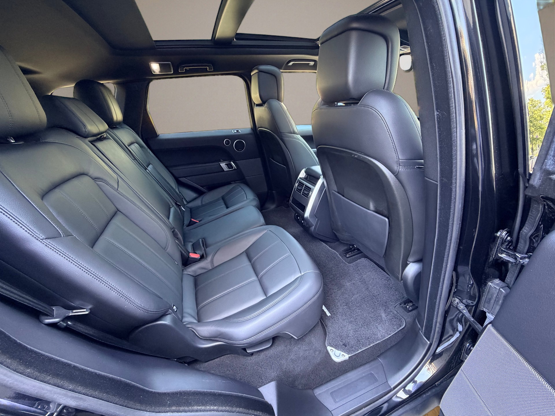 LAND ROVER Range Rover Sport 3.0 SDV6 SE Automatic-image-12