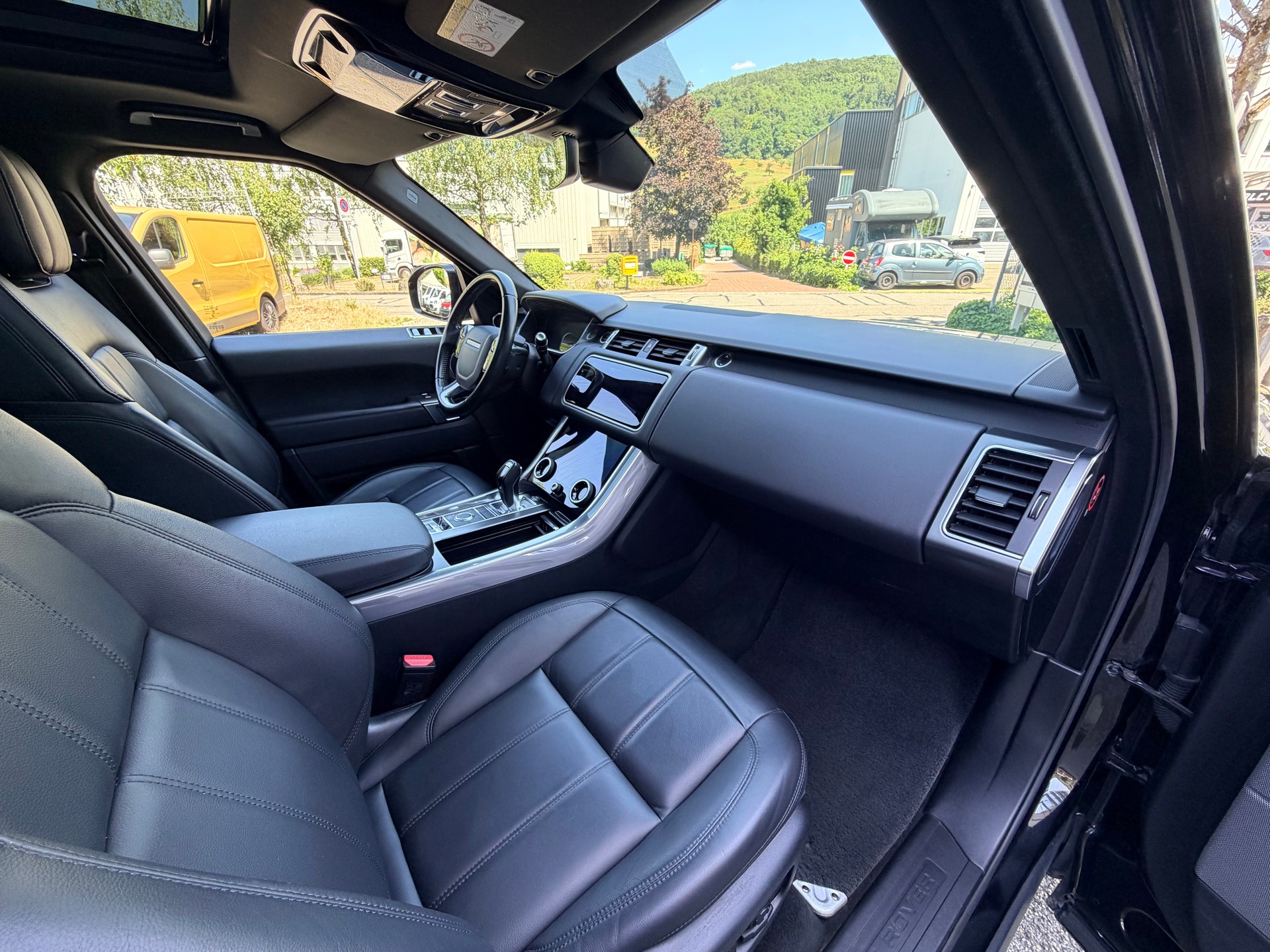 LAND ROVER Range Rover Sport 3.0 SDV6 SE Automatic-image-9