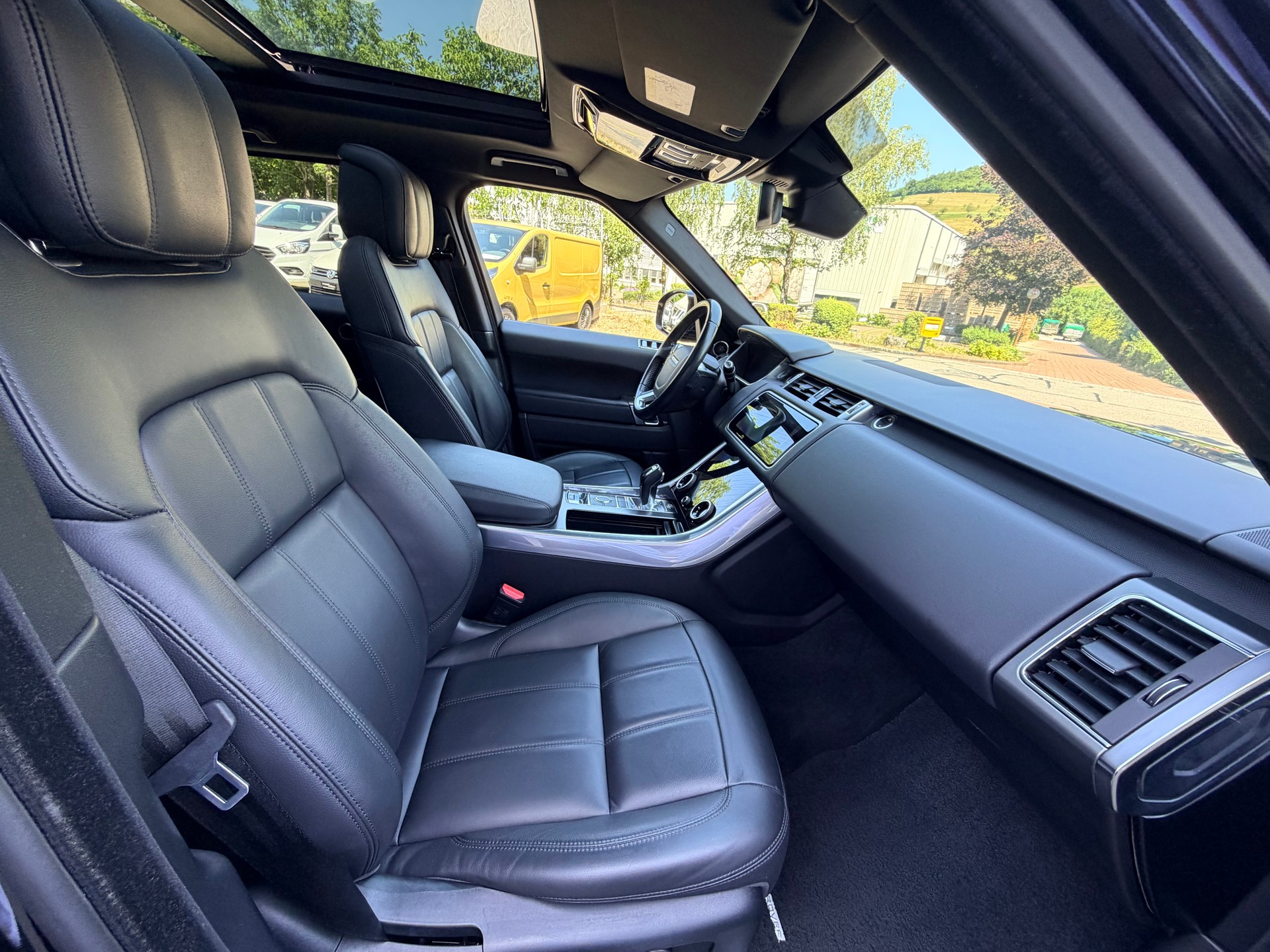 LAND ROVER Range Rover Sport 3.0 SDV6 SE Automatic-image-8