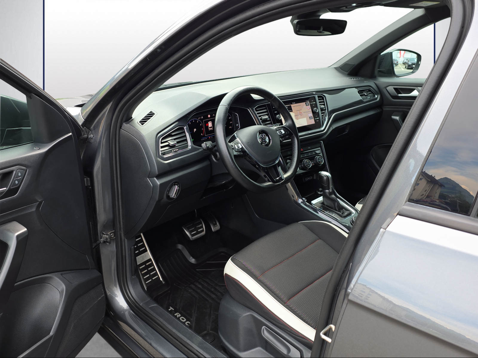 VW T-Roc 2.0 TSI Sport DSG 4Motion-image-5