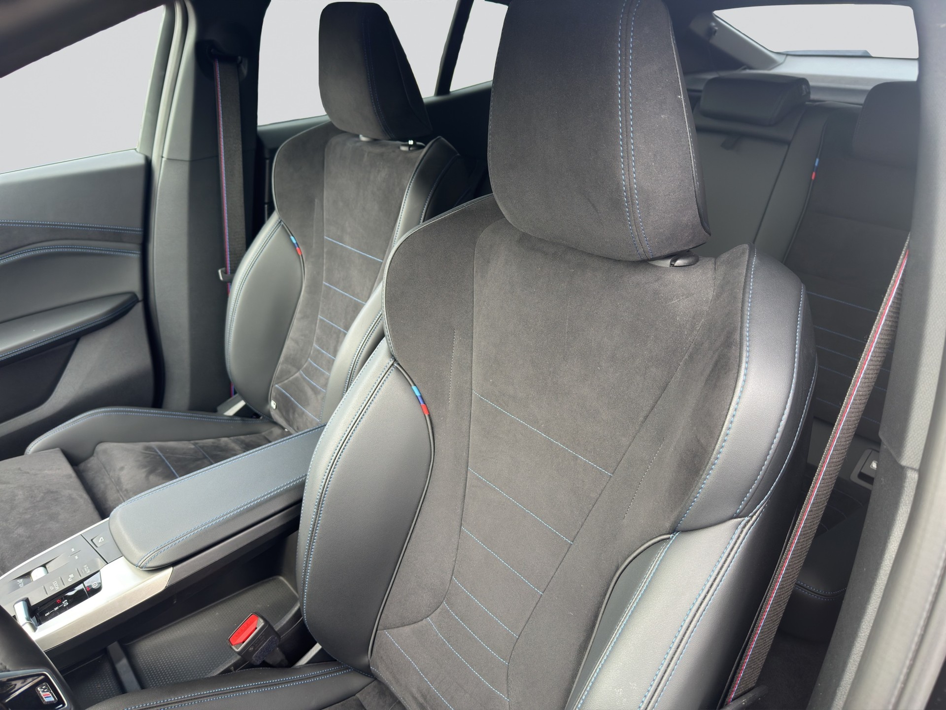 BMW X2 sDrive 20i 48V M Sport Pro Shadow-Line-image-5