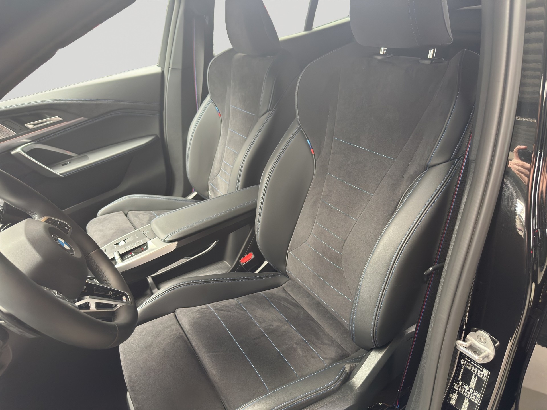 BMW X2 sDrive 20i 48V M Sport Pro Shadow-Line-image-5