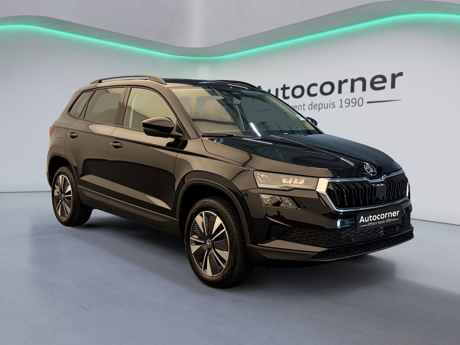 SKODA Karoq 1.5 TSI Dynamic DSG-showroom-element-2