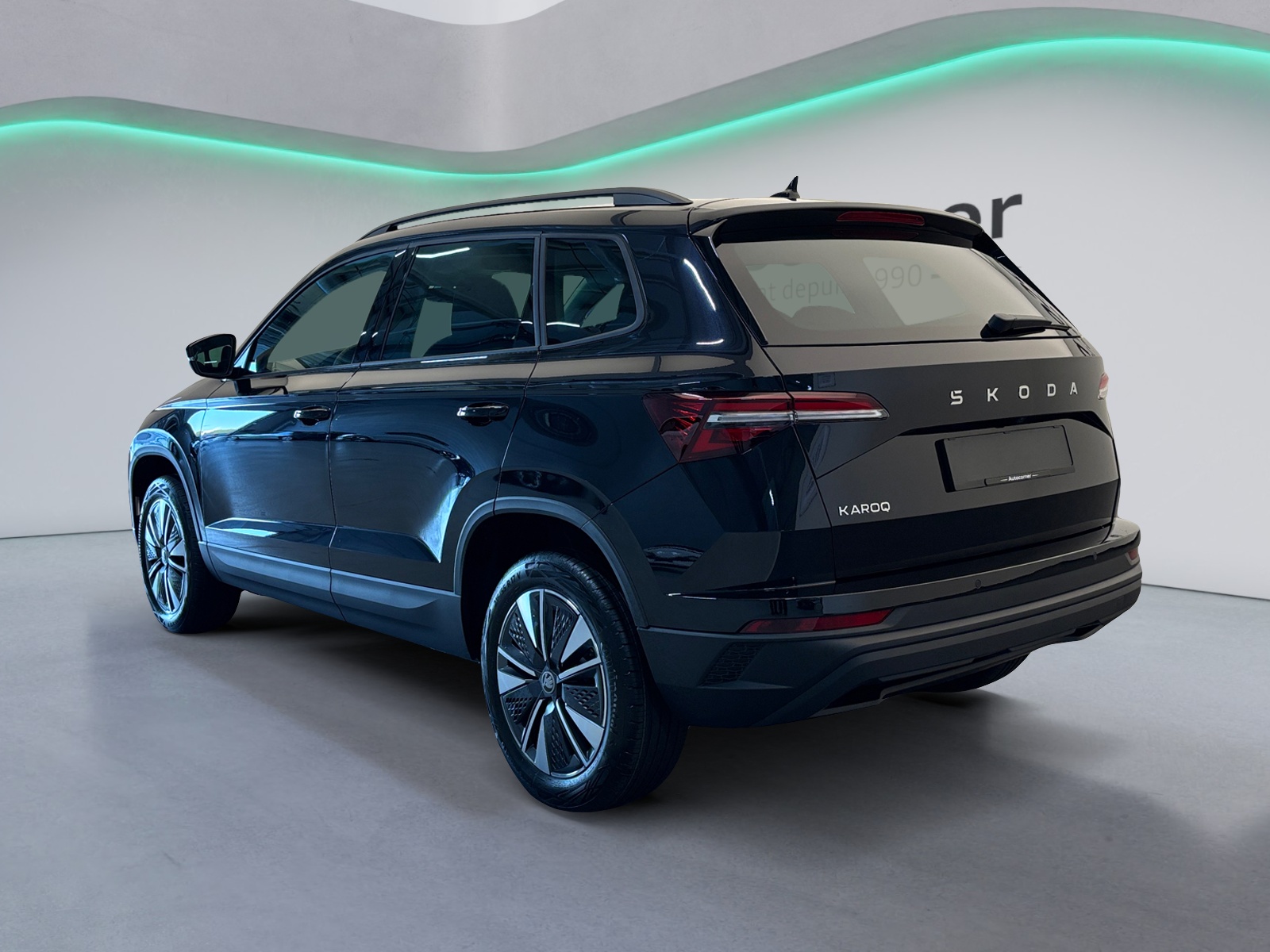 SKODA Karoq 1.5 TSI Dynamic DSG-showroom-element-3