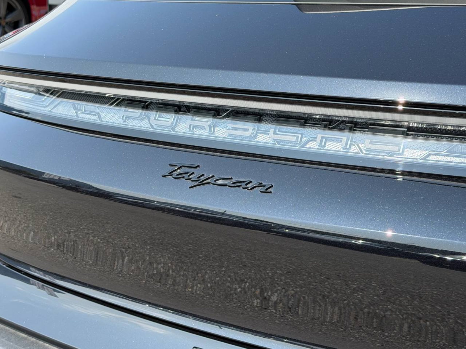 PORSCHE Taycan Sport Turismo Black Edition-image-12