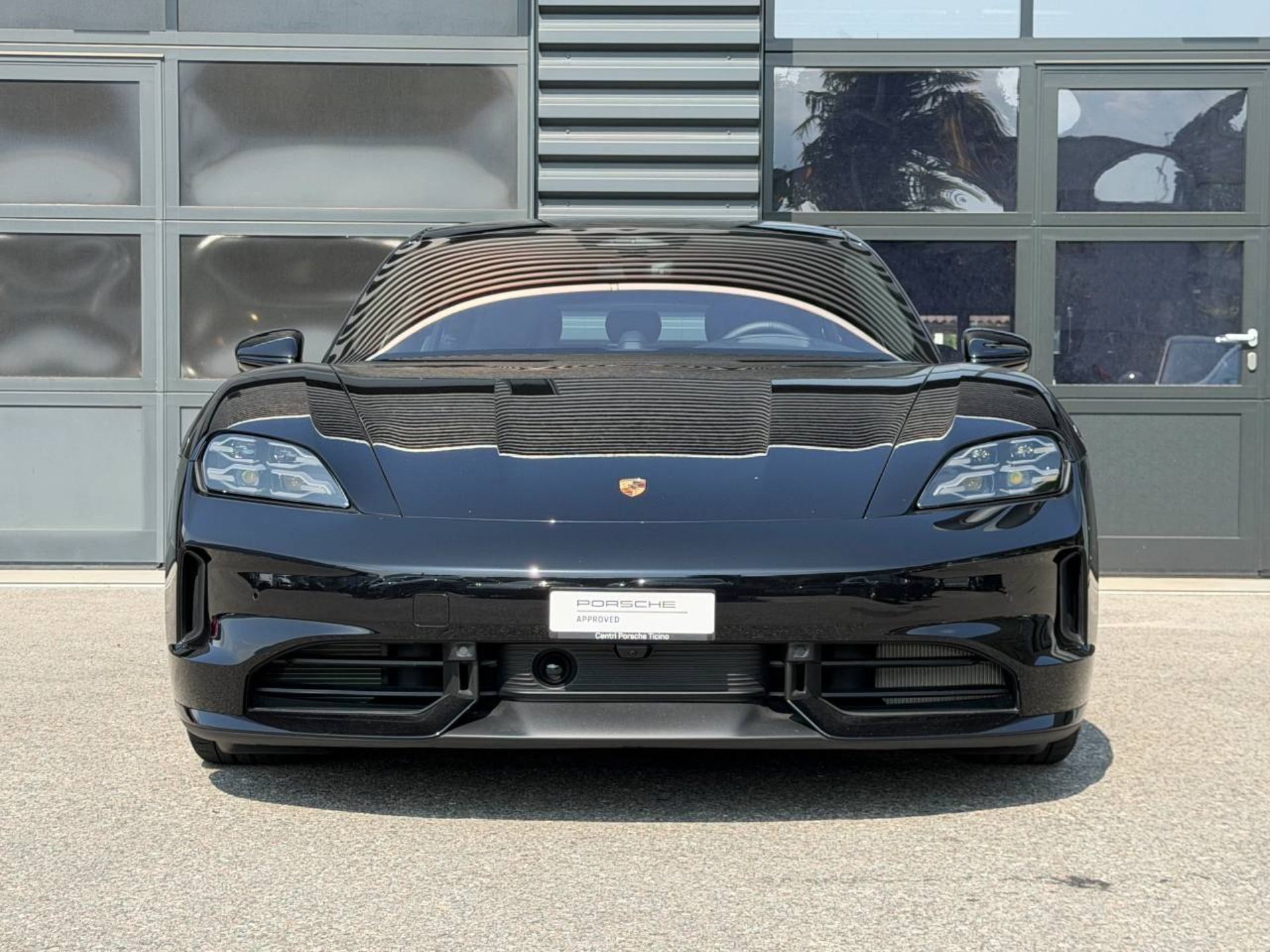 PORSCHE Taycan Sport Turismo Black Edition-image-9