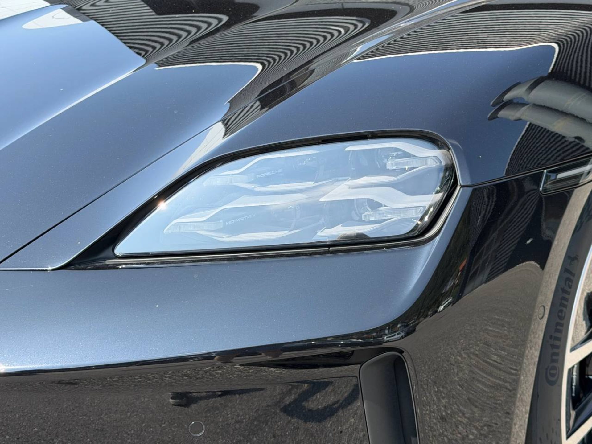 PORSCHE Taycan Sport Turismo Black Edition-image-14