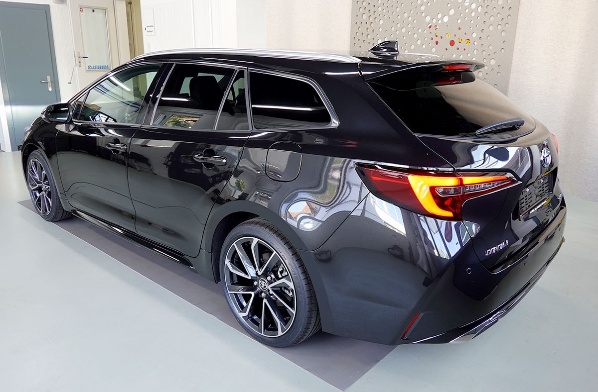 TOYOTA Corolla Touring Sports 2.0 HSD Premium e-CVT-showroom-element-2