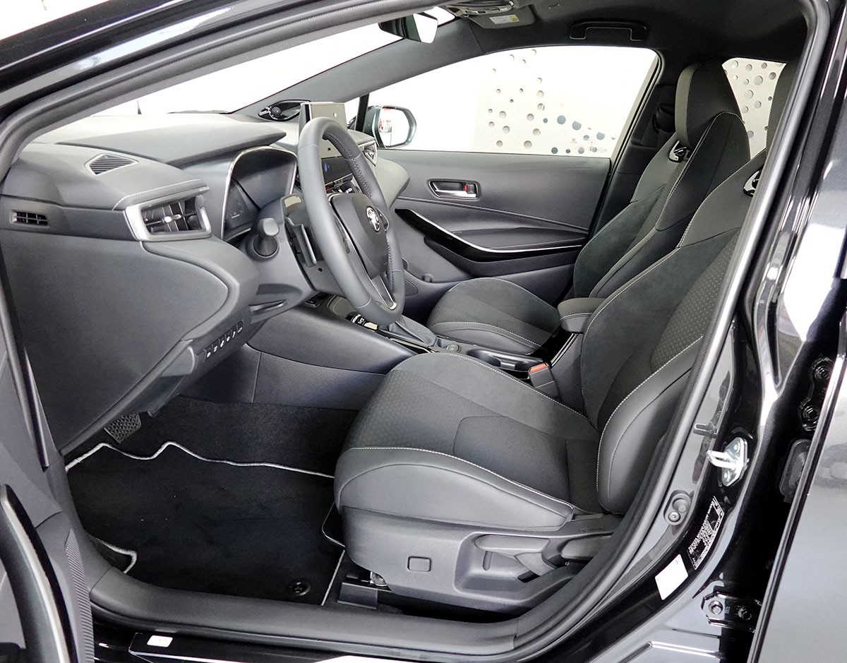 TOYOTA Corolla Touring Sports 2.0 HSD Premium e-CVT-image-6