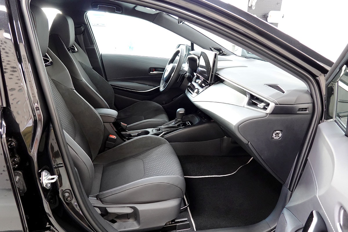 TOYOTA Corolla Touring Sports 2.0 HSD Premium e-CVT-image-4