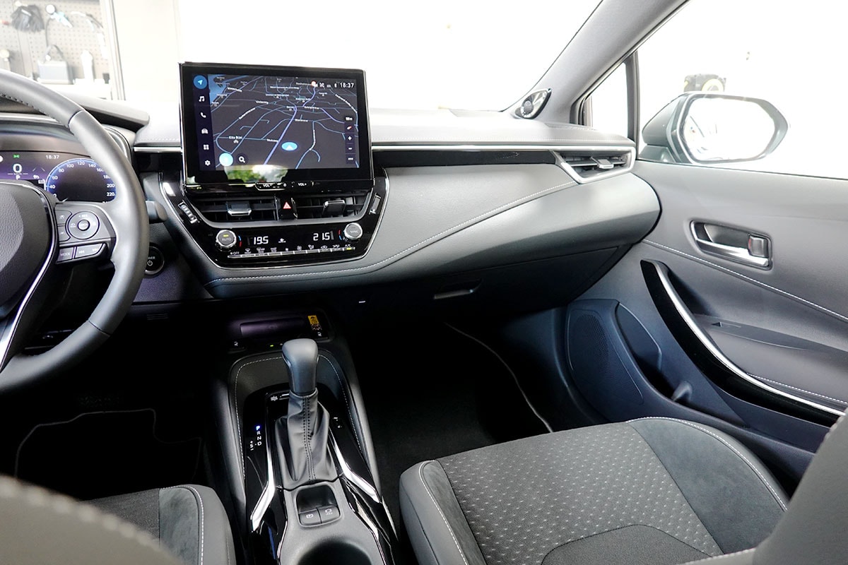 TOYOTA Corolla Touring Sports 2.0 HSD Premium e-CVT-image-9