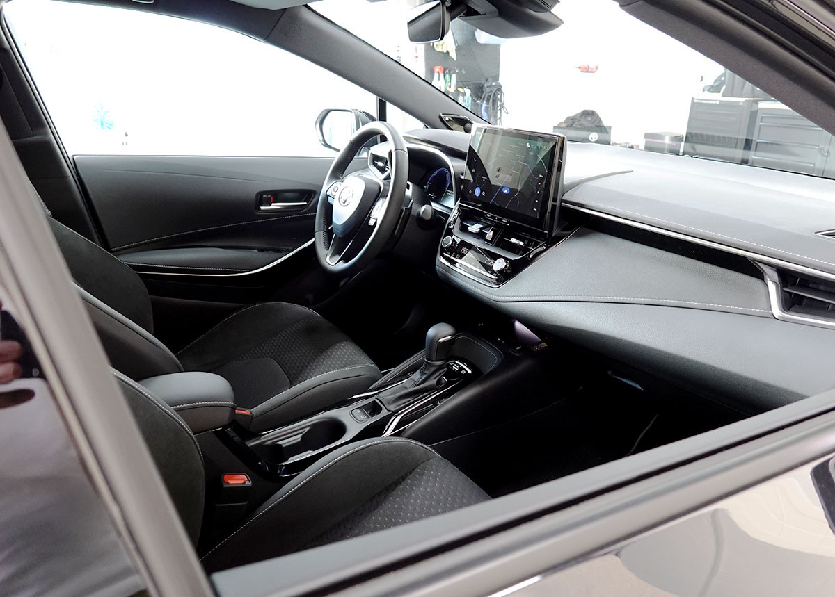 TOYOTA Corolla Touring Sports 2.0 HSD Premium e-CVT-image-5