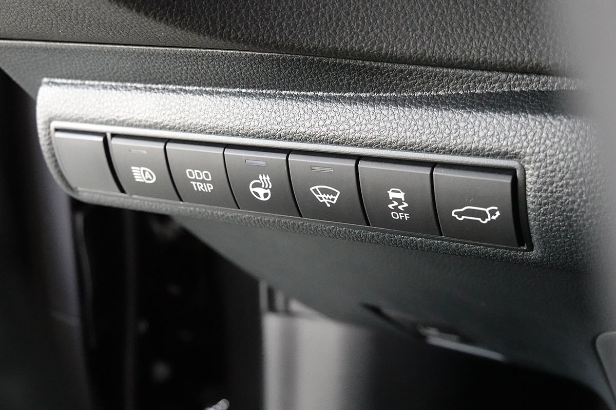 TOYOTA Corolla Touring Sports 2.0 HSD Premium e-CVT-image-15