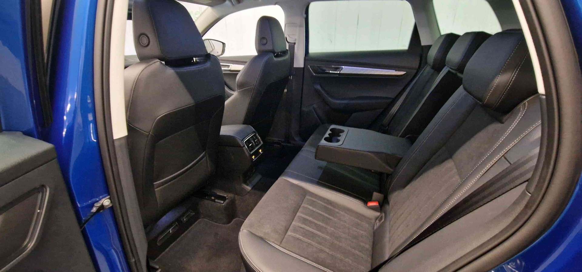 SKODA Karoq 1.5 TSI Dynamic DSG-image-16
