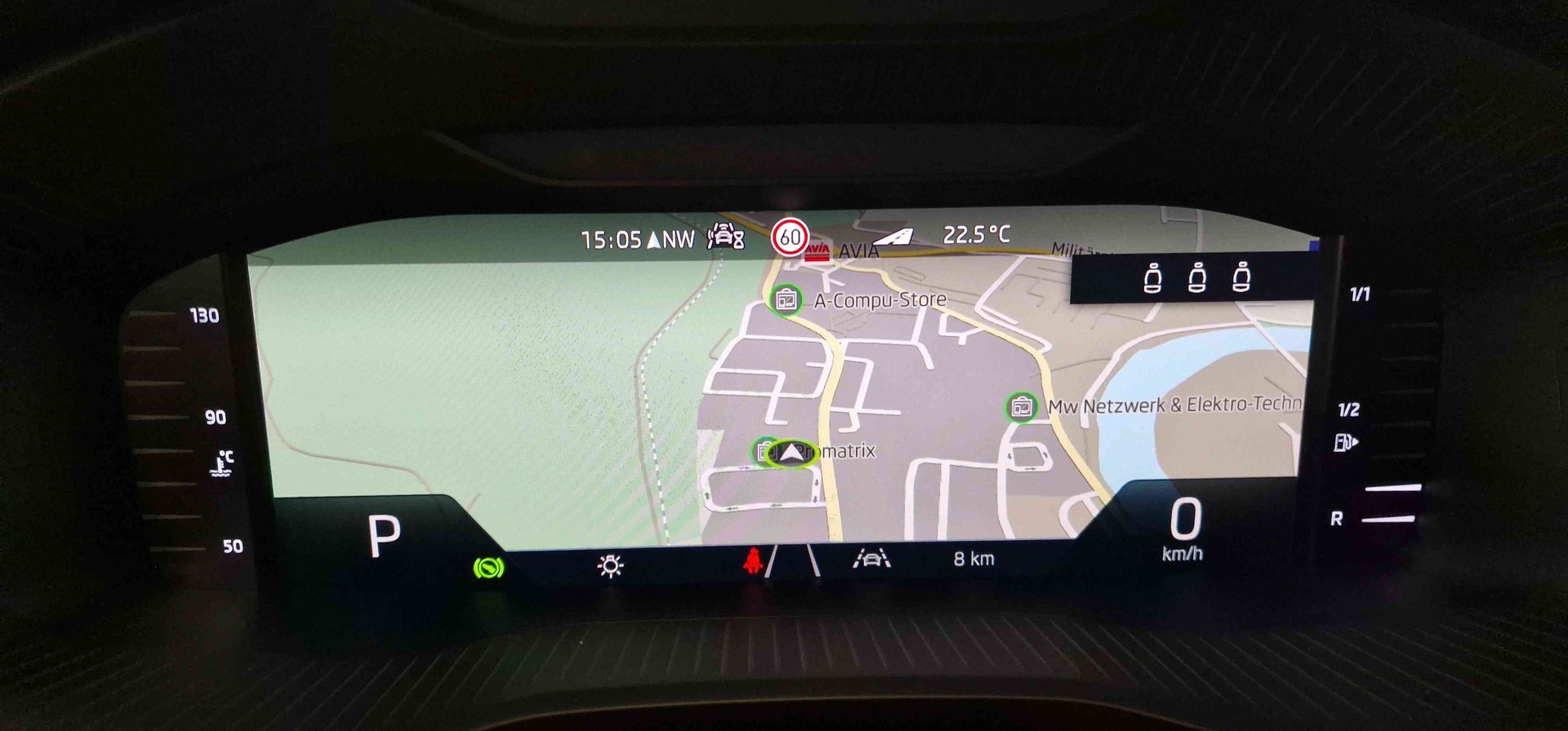 SKODA Karoq 1.5 TSI Dynamic DSG-image-7