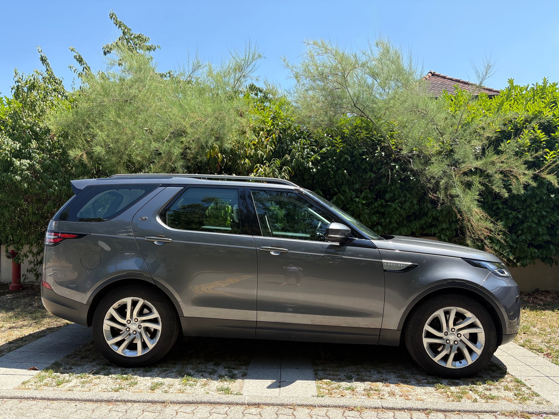 LAND ROVER 3.0 TDV6 HSE-image-1