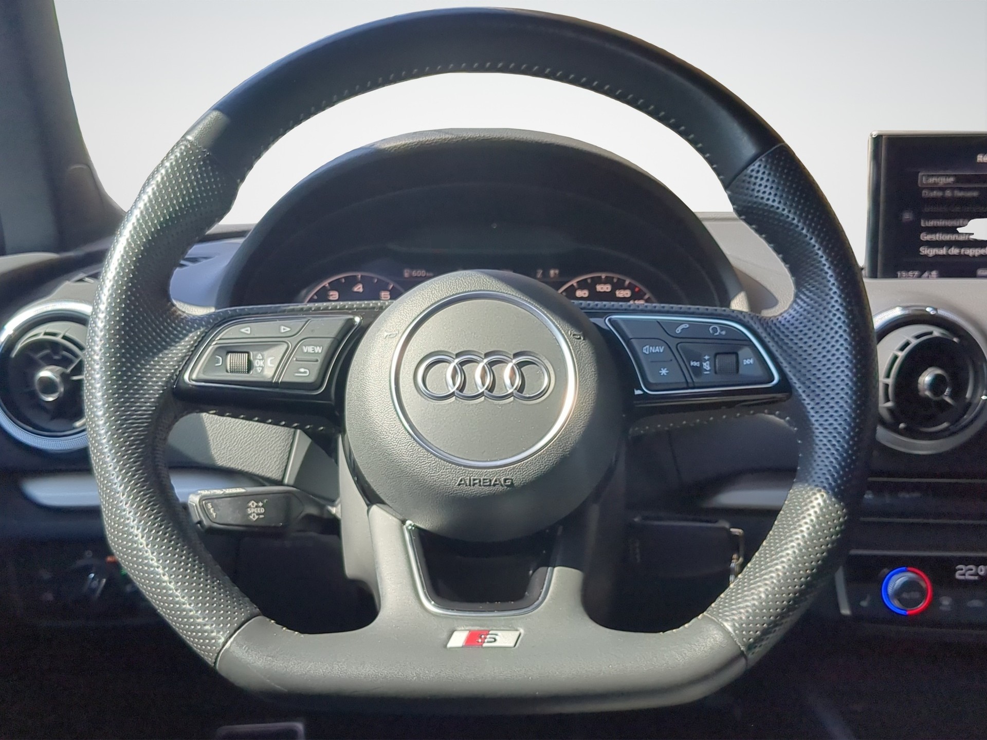 AUDI A3 Sportback 35 TFSI Sport S-tronic-image-6