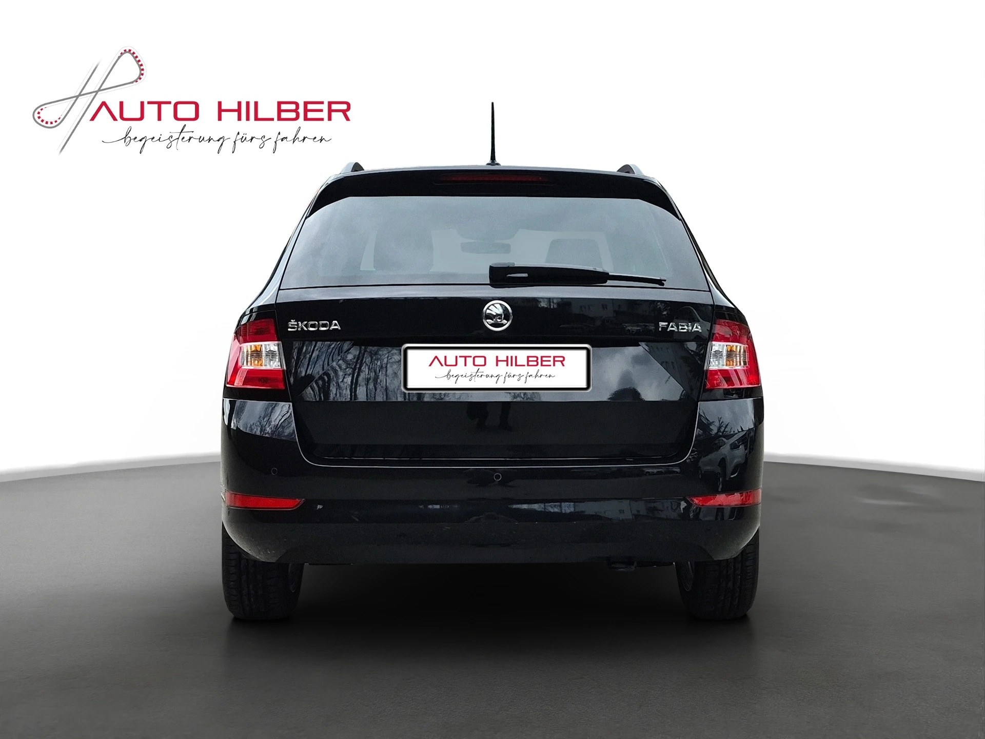 SKODA Fabia Combi 1.0 TSI Ambition-image-4