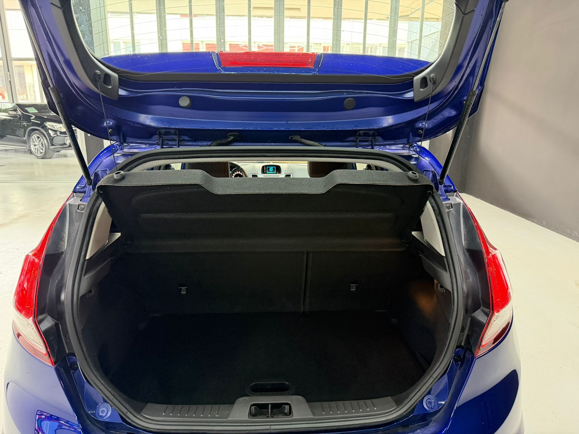 FORD Fiesta 1.0 SCTi Trend PowerShift-image-10