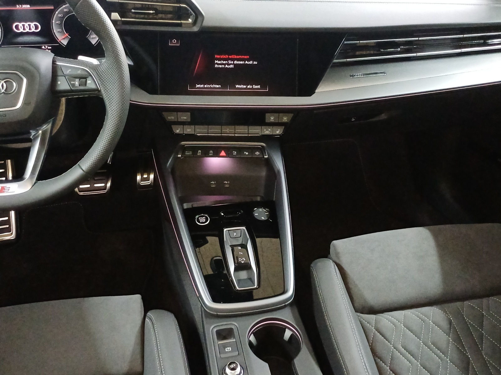 AUDI A3 Sportback TFSI 110 kW S line Attraction S tronic-image-10