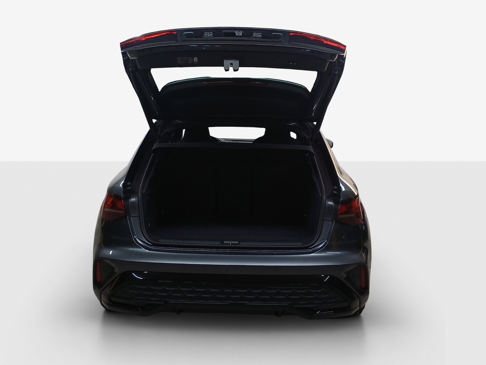AUDI A3 Sportback TFSI 110 kW S line Attraction S tronic-image-12