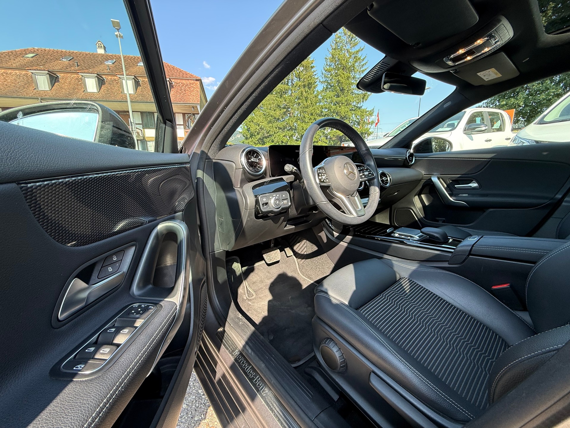 MERCEDES-BENZ A 180 Night Star 7G-DCT-image-8