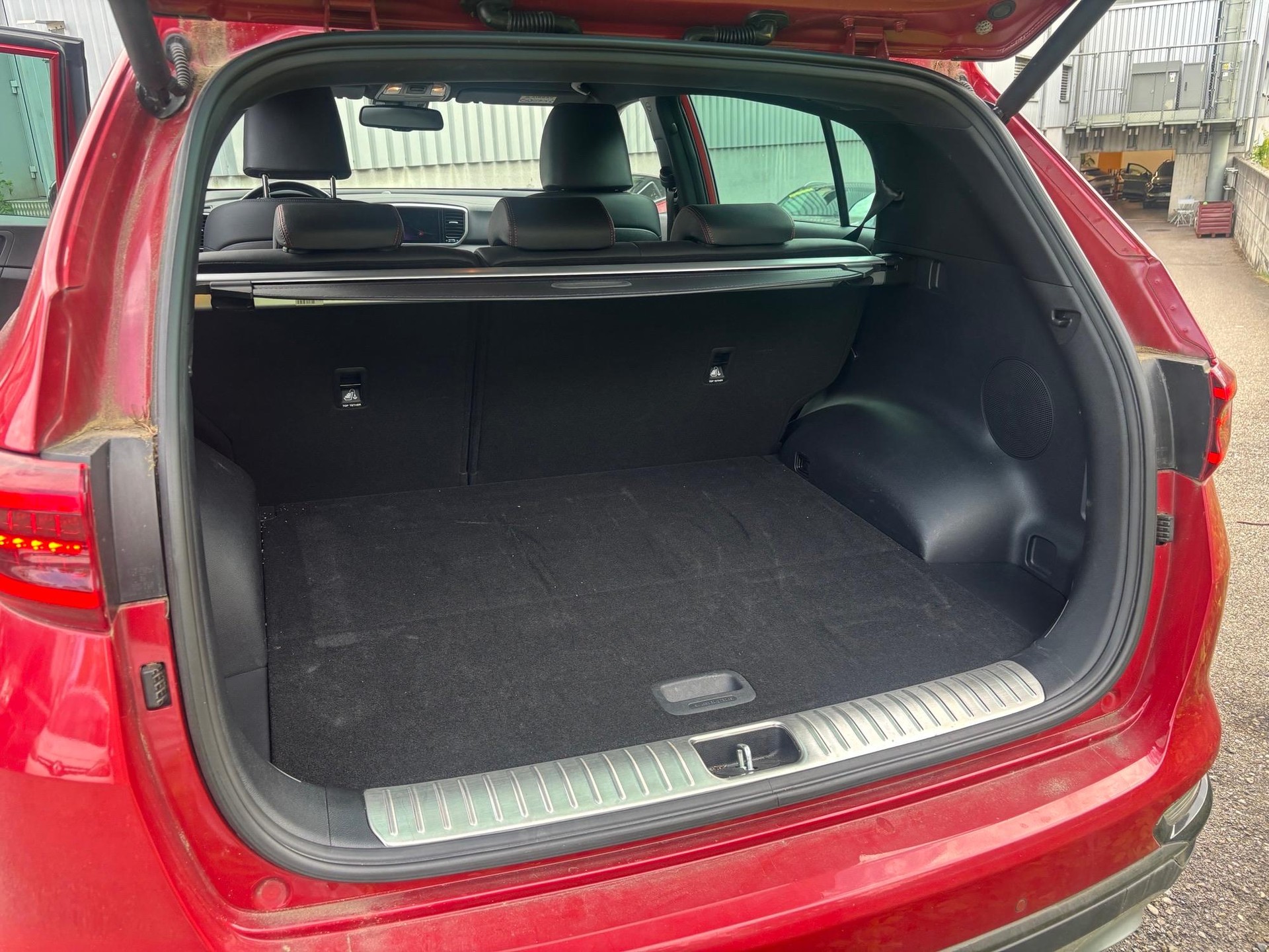 KIA Sportage 1.6 CRDi MHEV GT-Line-image-12