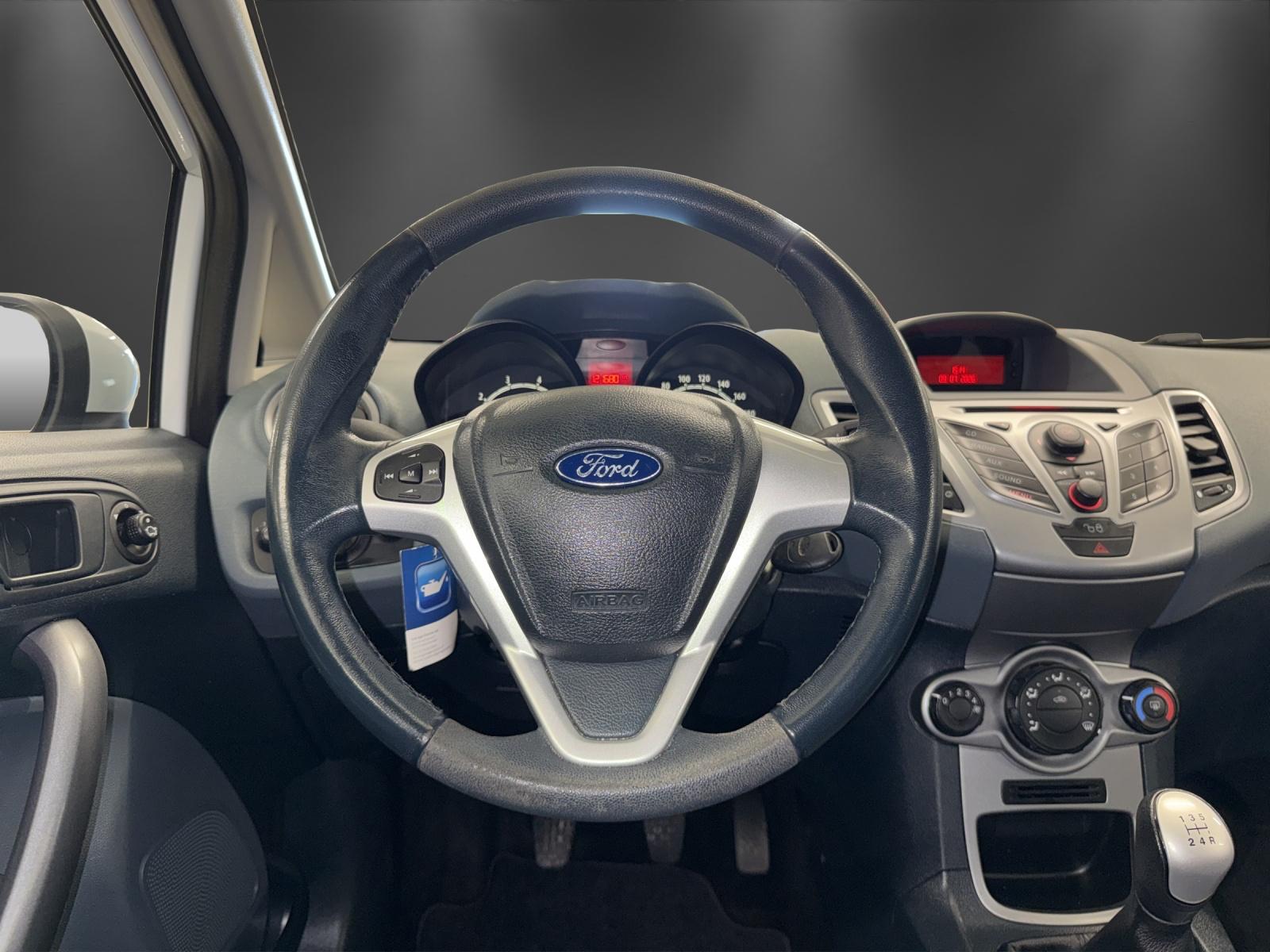 FORD Fiesta 1.4 16V Trend-image-11