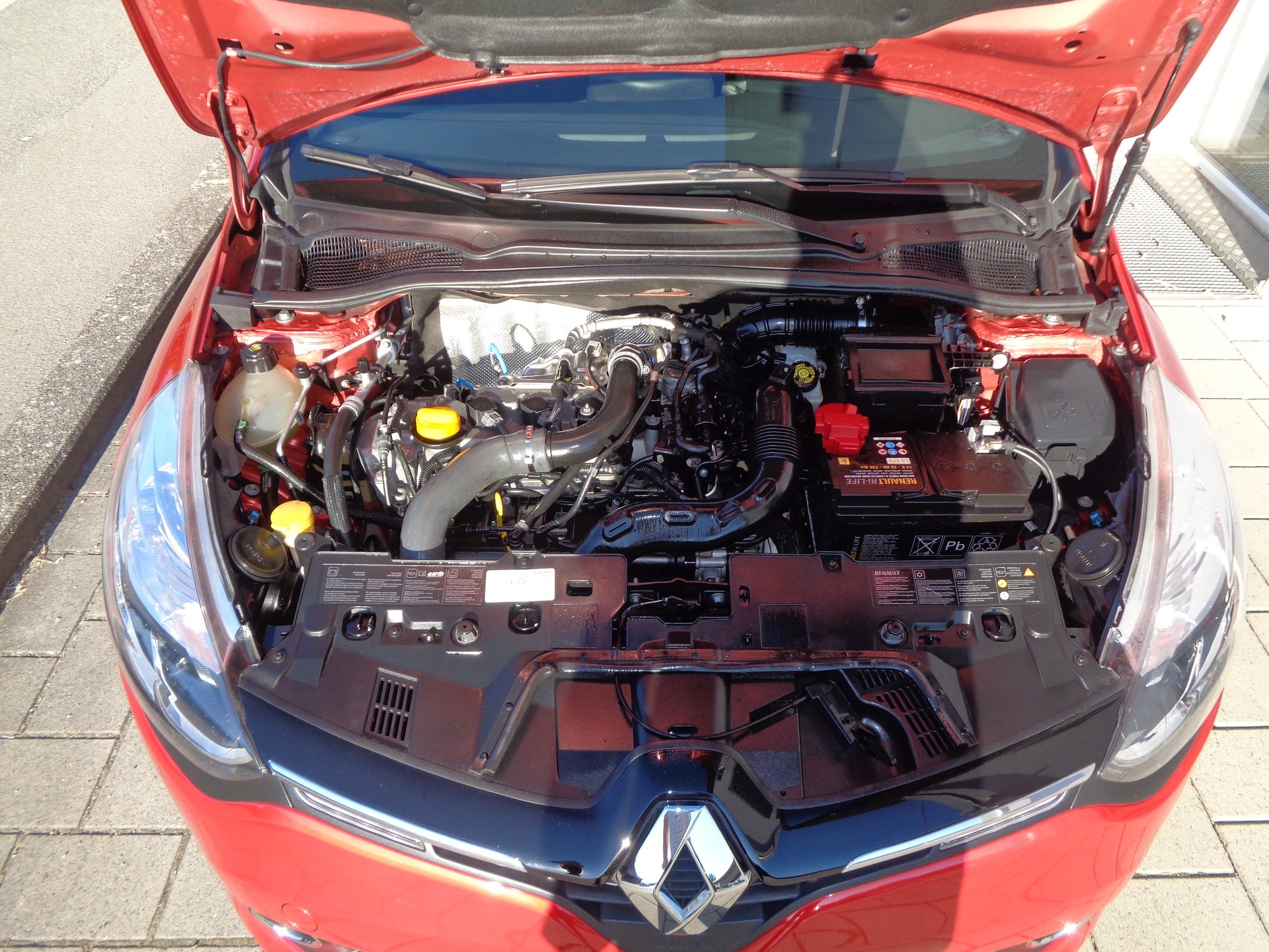 RENAULT Clio 1.2 16V T Limited EDC-image-21