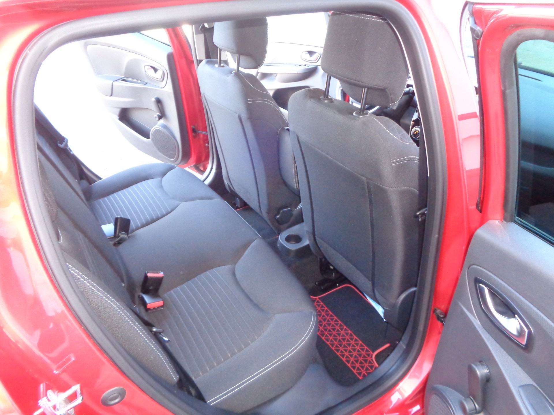 RENAULT Clio 1.2 16V T Limited EDC-image-12
