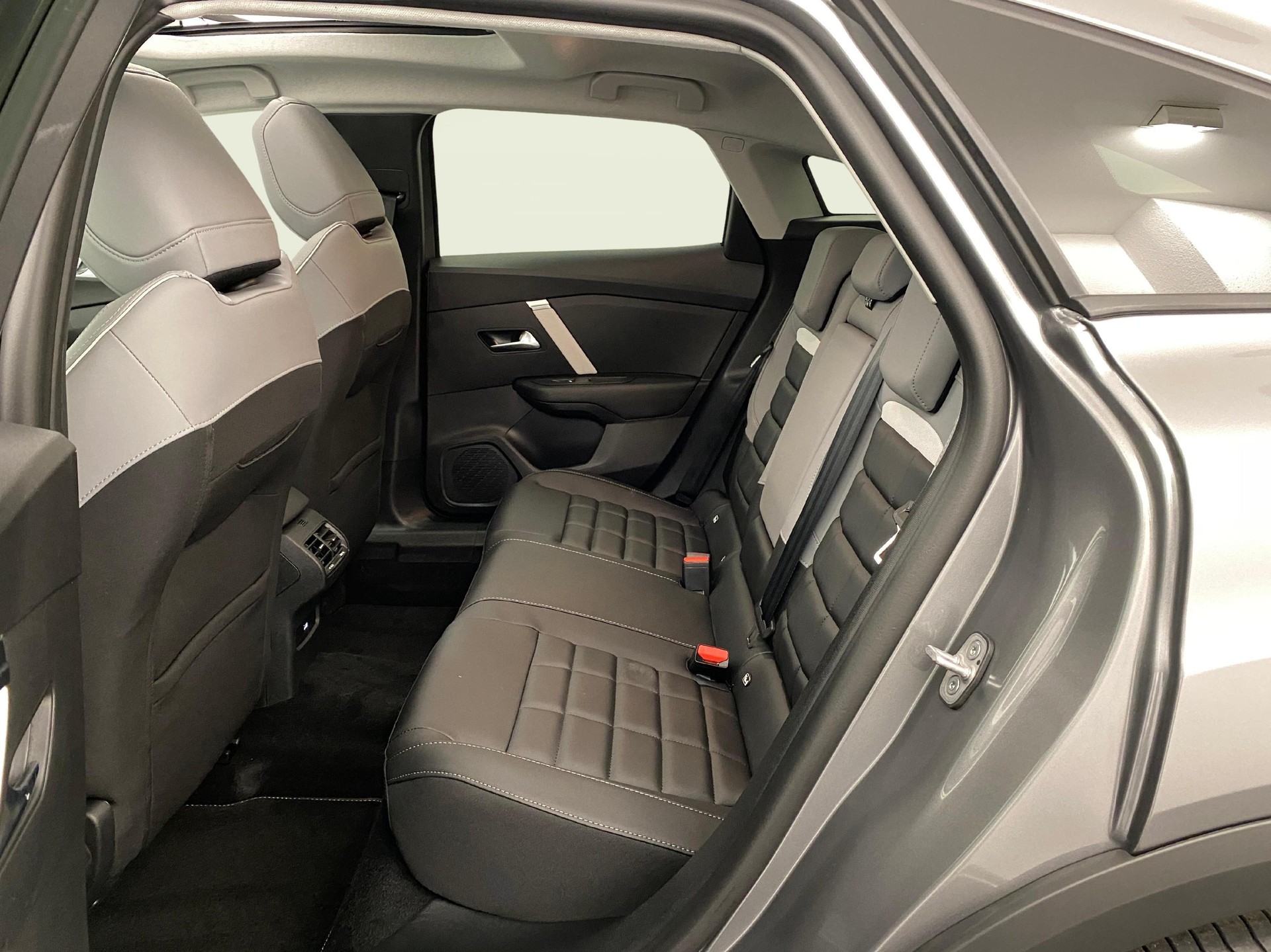 CITROEN C4 1.2 Hybrid Max-image-5