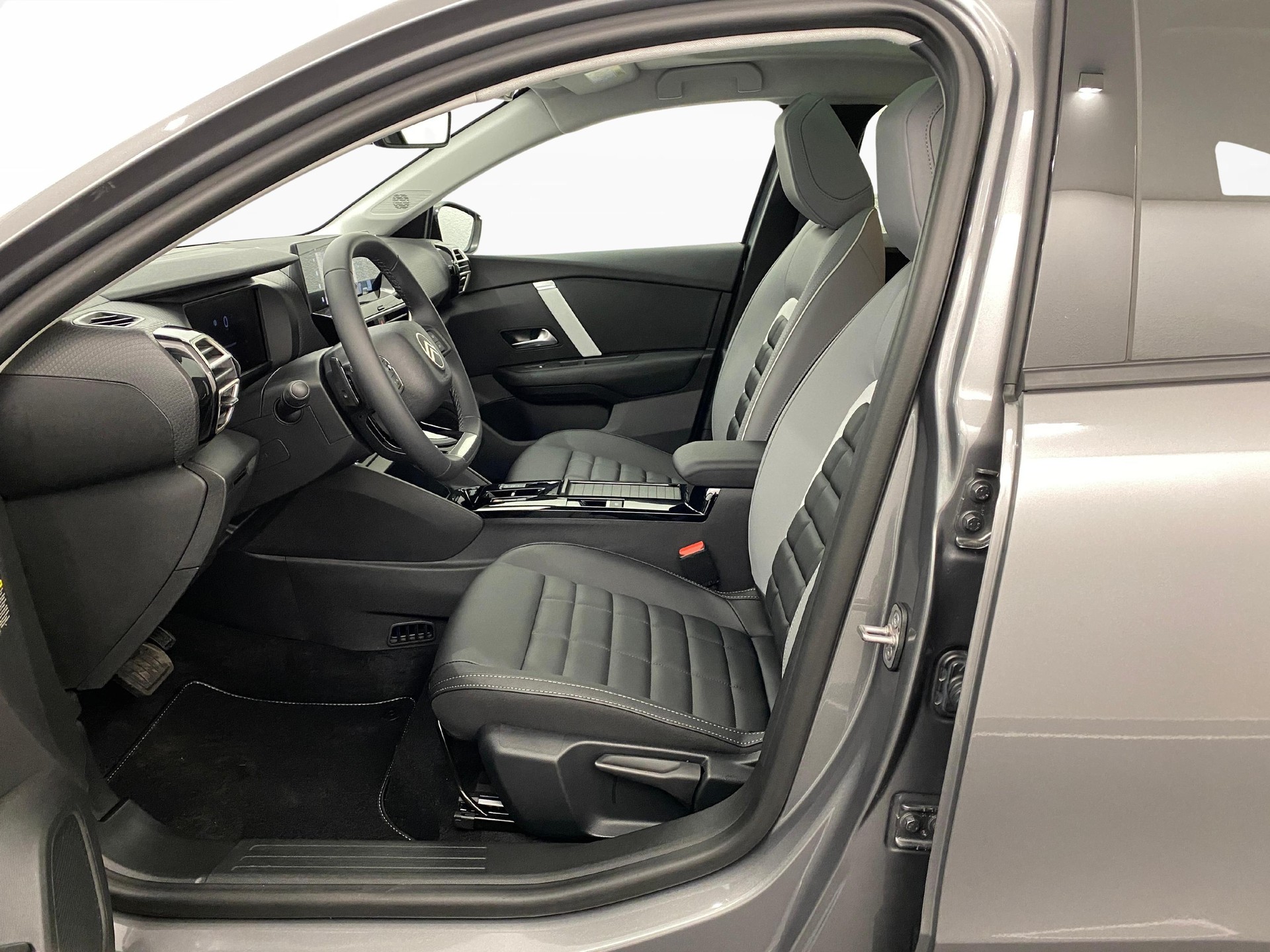 CITROEN C4 1.2 Hybrid Max-image-3