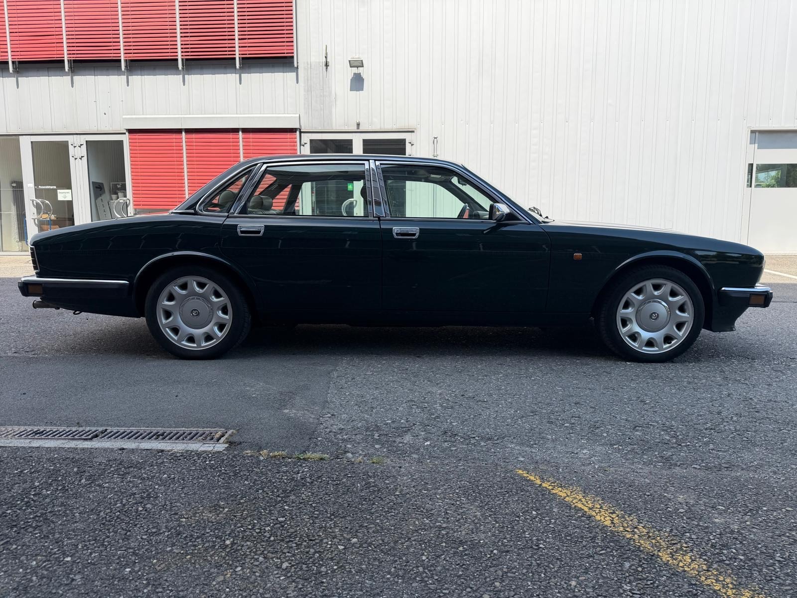 JAGUAR XJ6 4.0 Sovereign-image-4