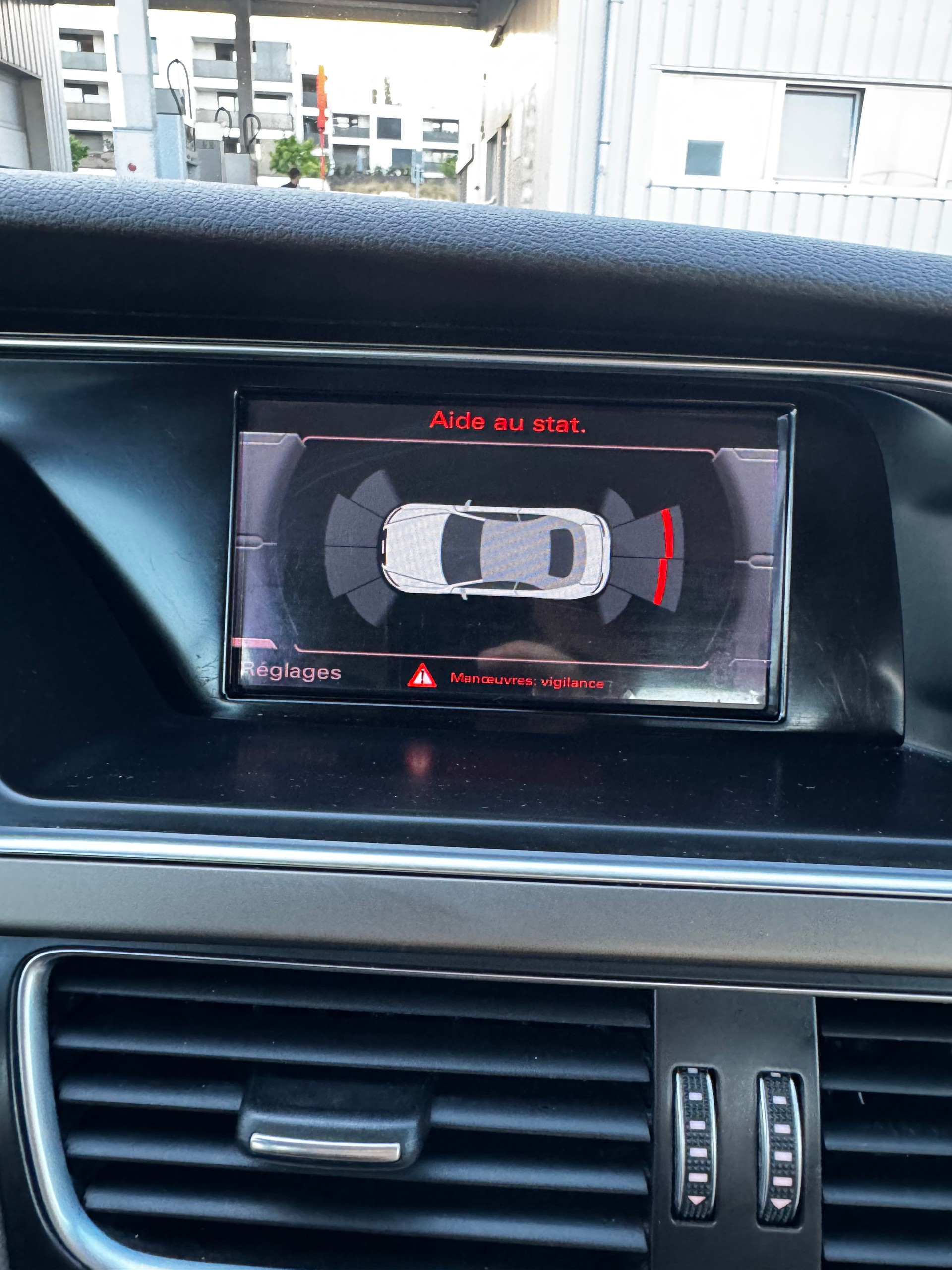 AUDI A5 Cabriolet 2.0 TFSI quattro S-tronic-image-12