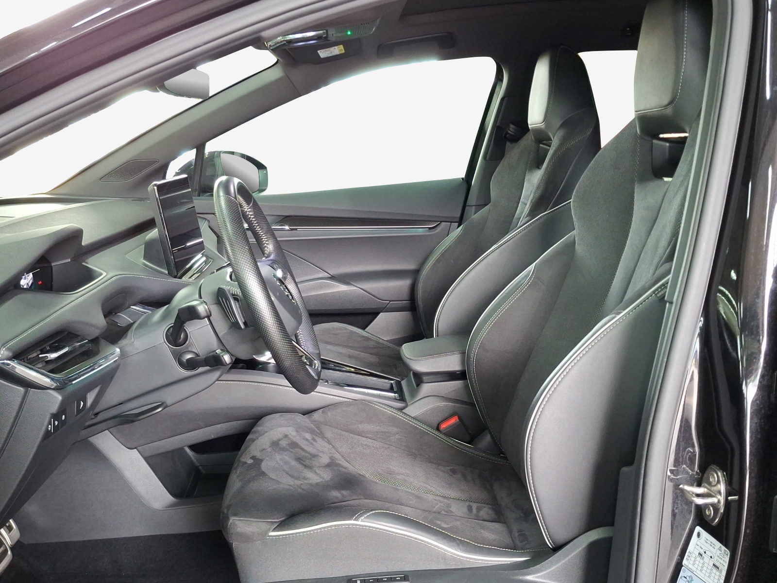 SKODA Enyaq iV 80x SportLine-image-8