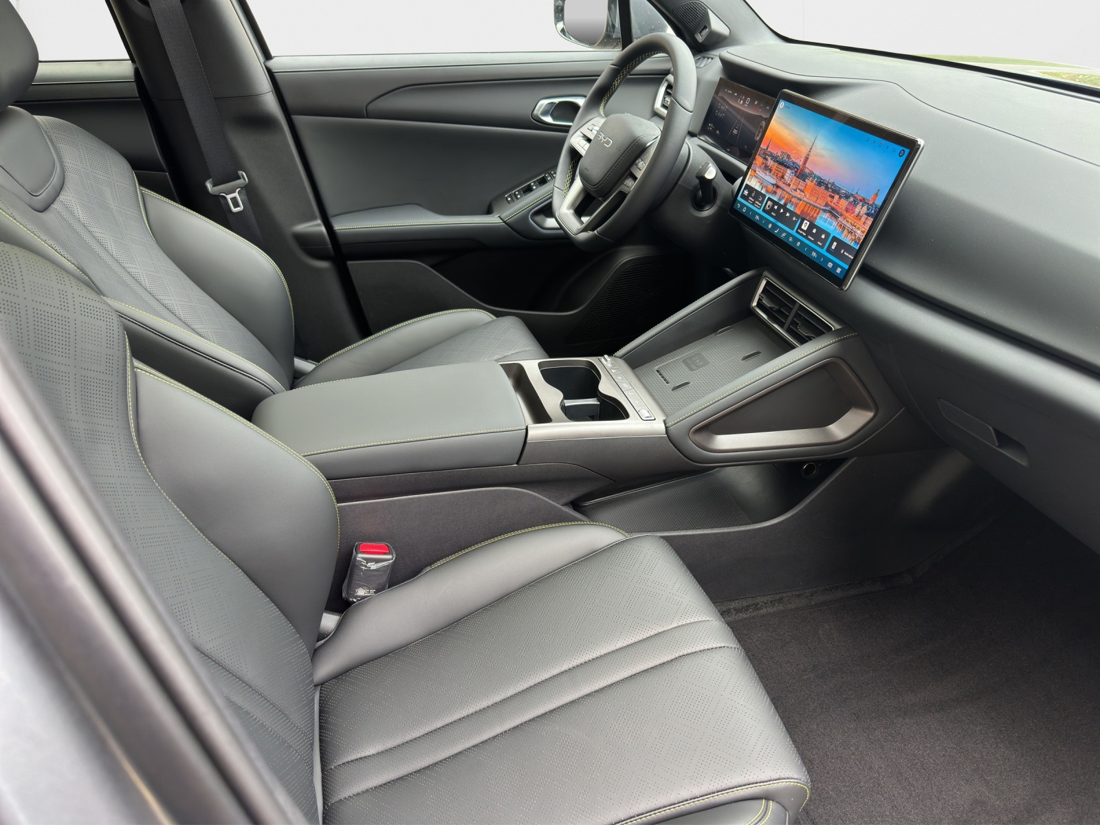BYD Atto 2 DM-i Boost-image-13