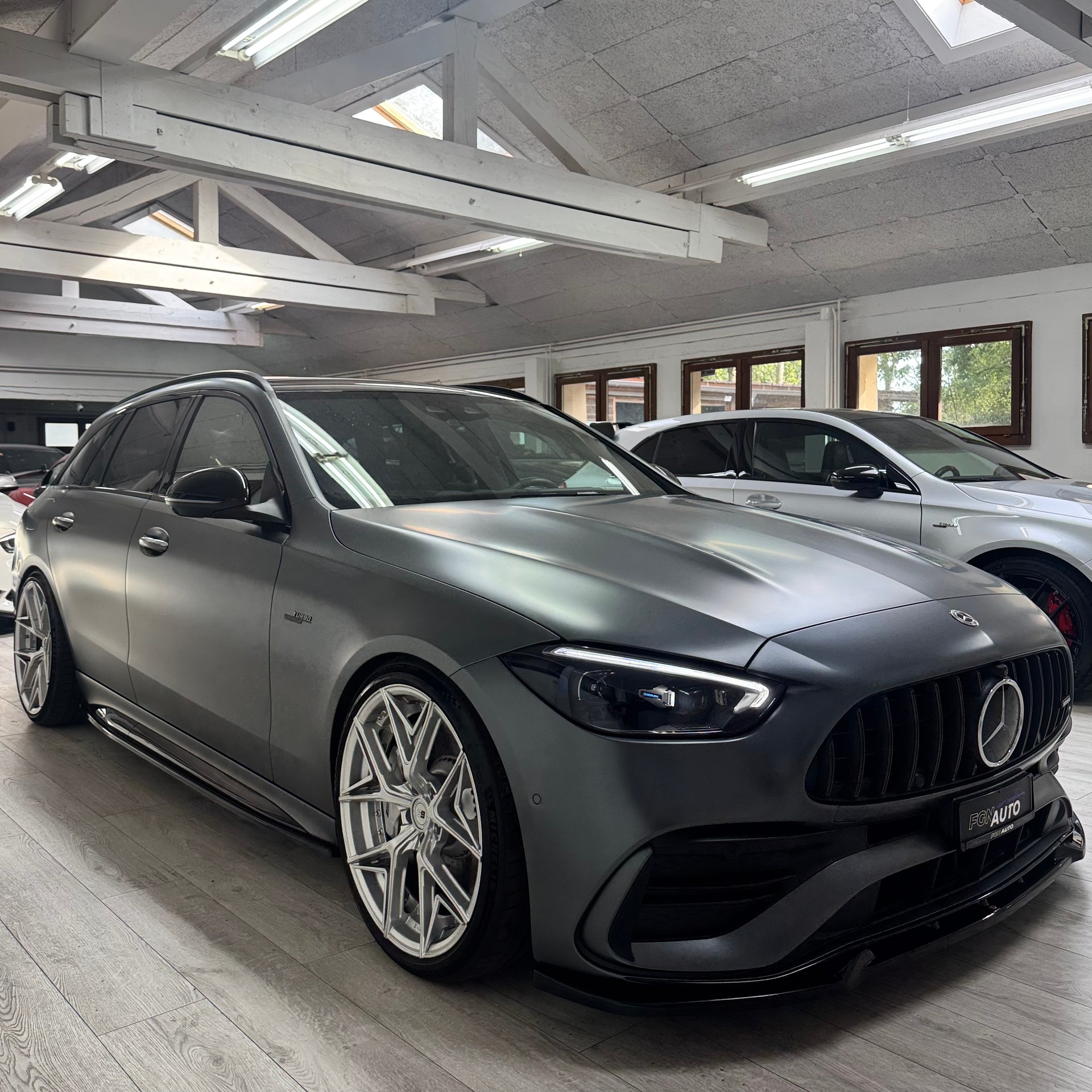 MERCEDES-BENZ C 43 T AMG 4Matic-image-3