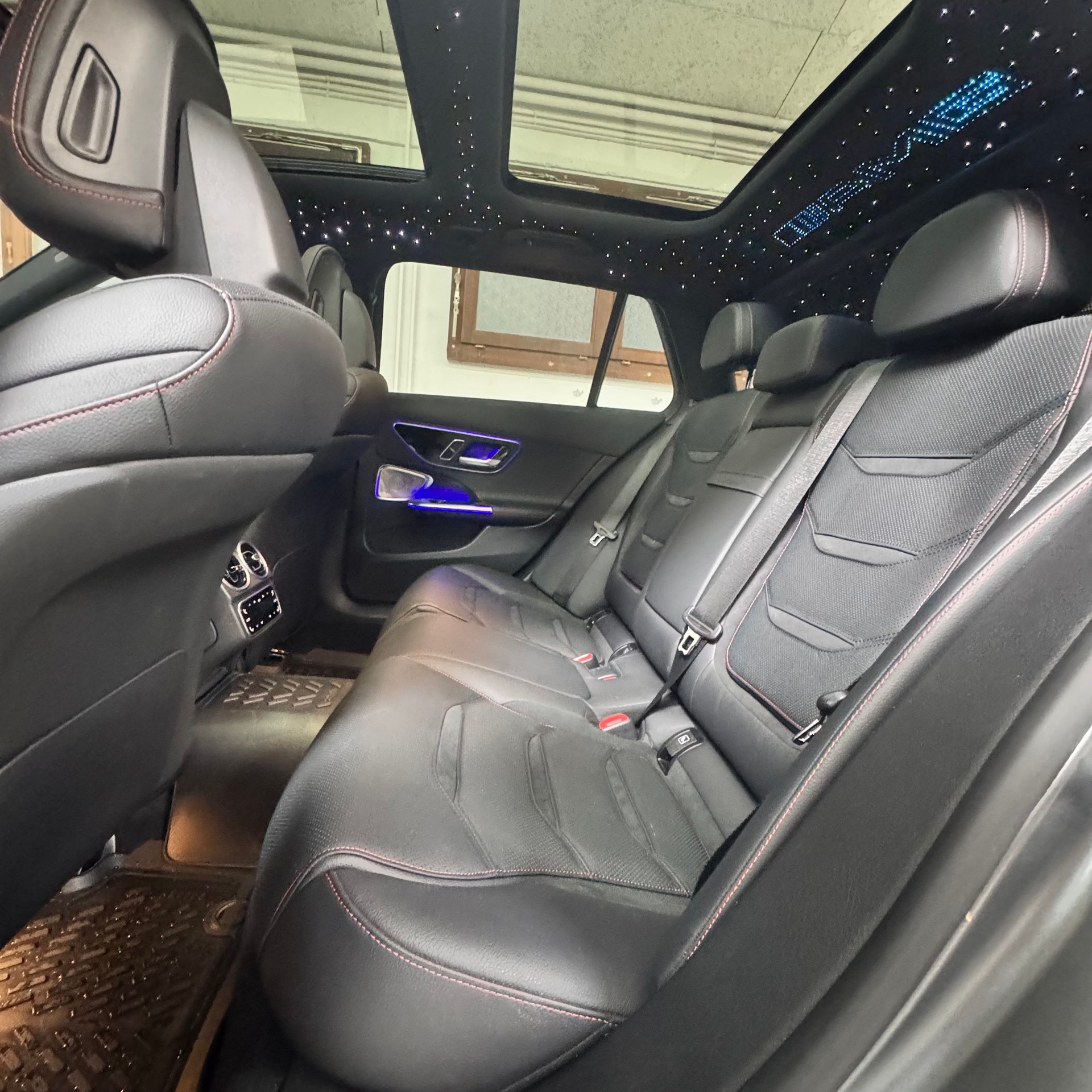 MERCEDES-BENZ C 43 T AMG 4Matic-image-14