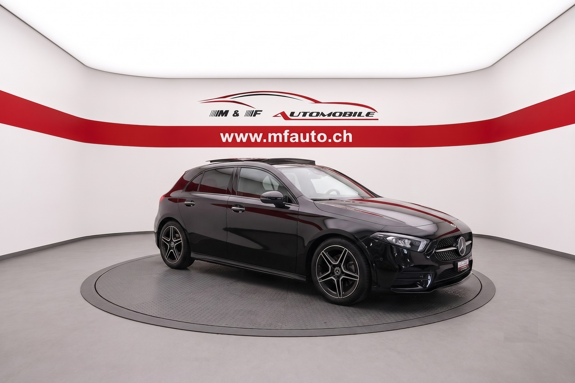 MERCEDES-BENZ A 180 AMG Line-image-2