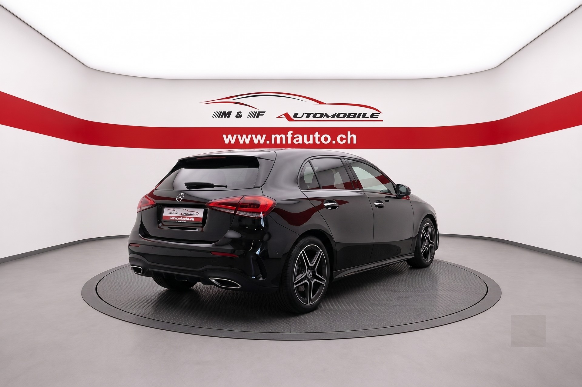 MERCEDES-BENZ A 180 AMG Line-image-6