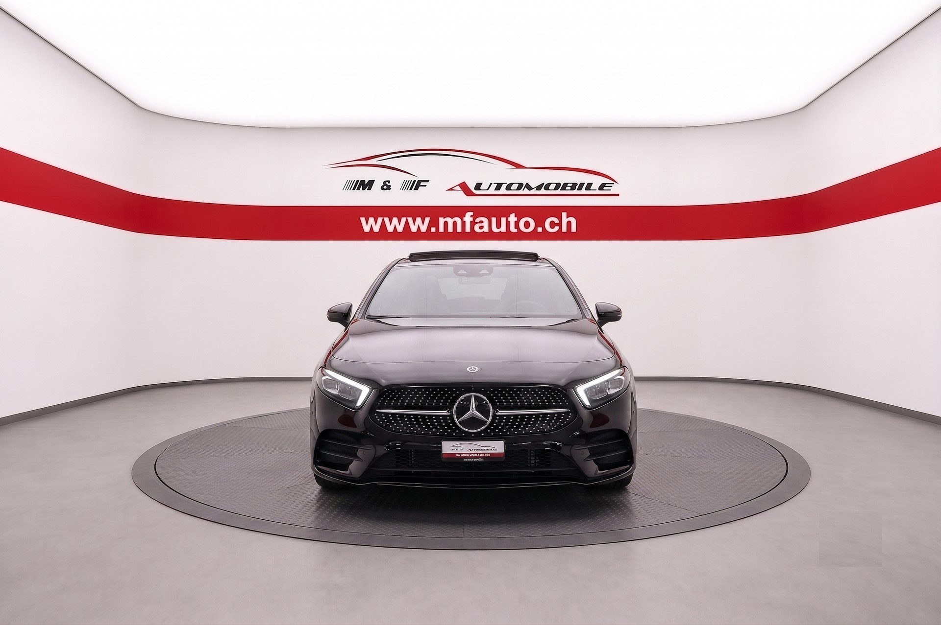 MERCEDES-BENZ A 180 AMG Line-image-3