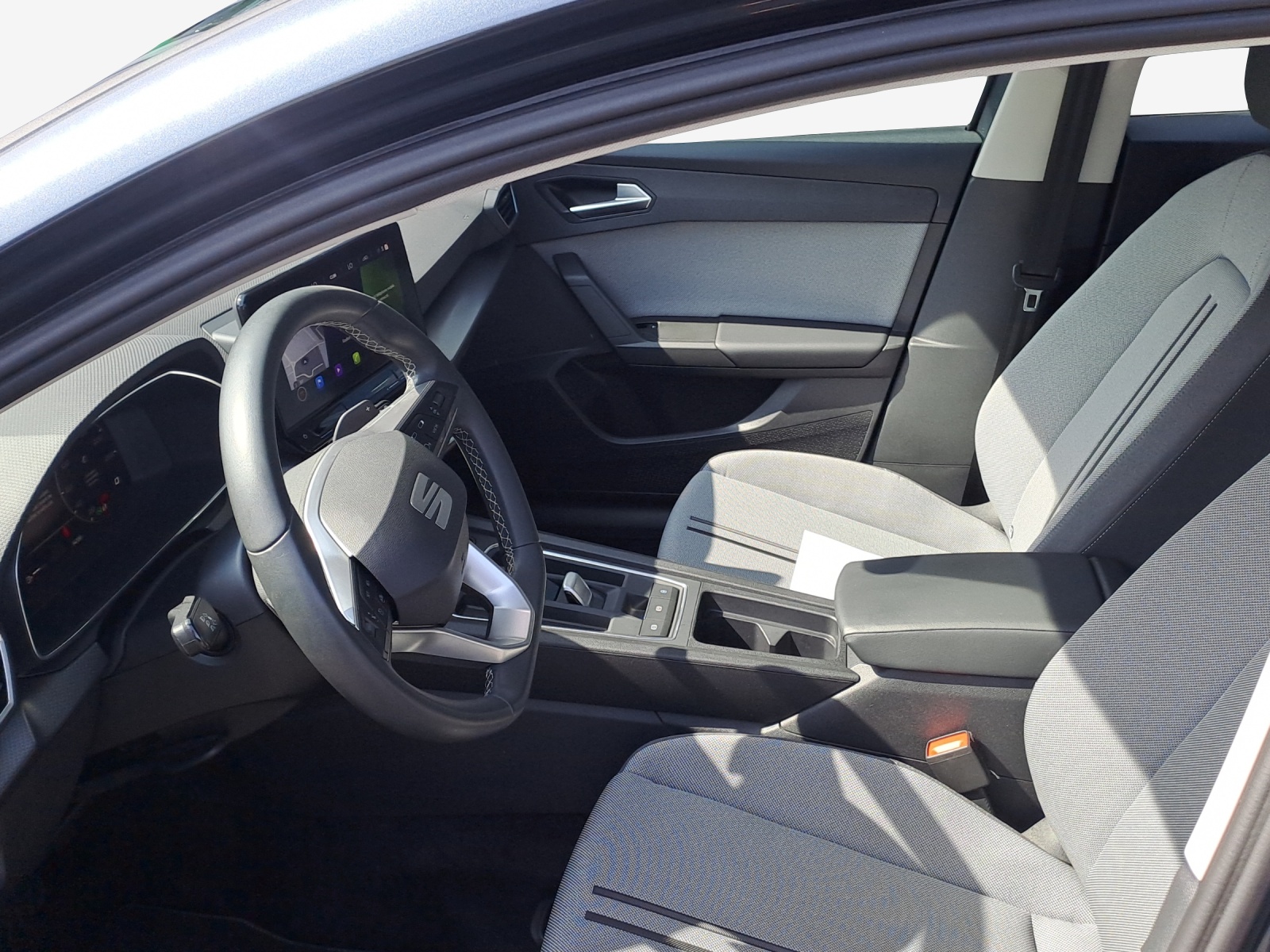 SEAT Leon 1.5 eTSI mHEV DSG Style-image-7