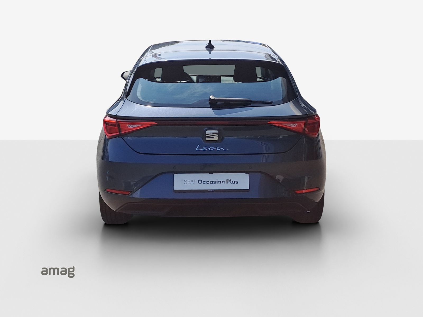 SEAT Leon 1.5 eTSI mHEV DSG Style-image-3