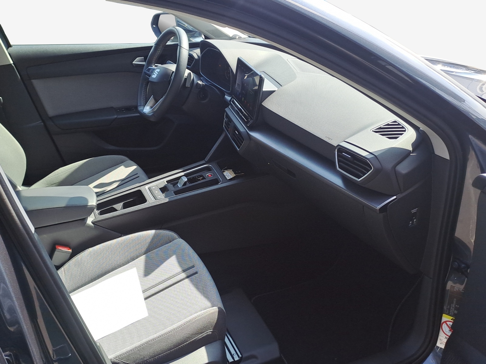 SEAT Leon 1.5 eTSI mHEV DSG Style-image-13