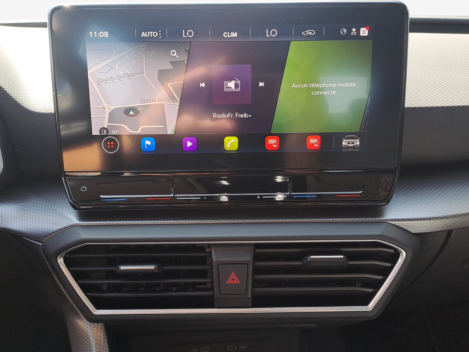 SEAT Leon 1.5 eTSI mHEV DSG Style-image-10