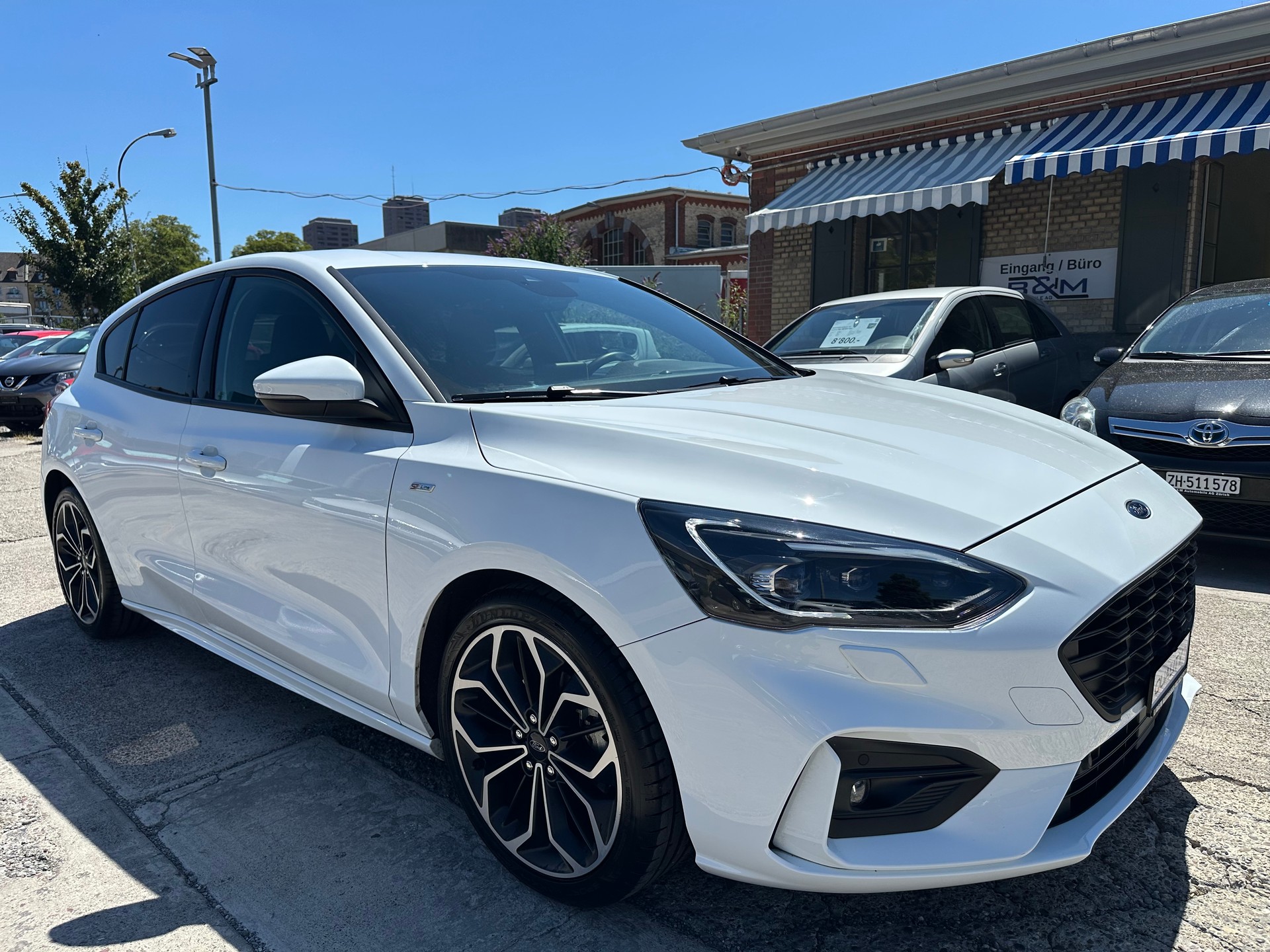 FORD Focus 1.0 SCTi ST Line Automatic-image-2