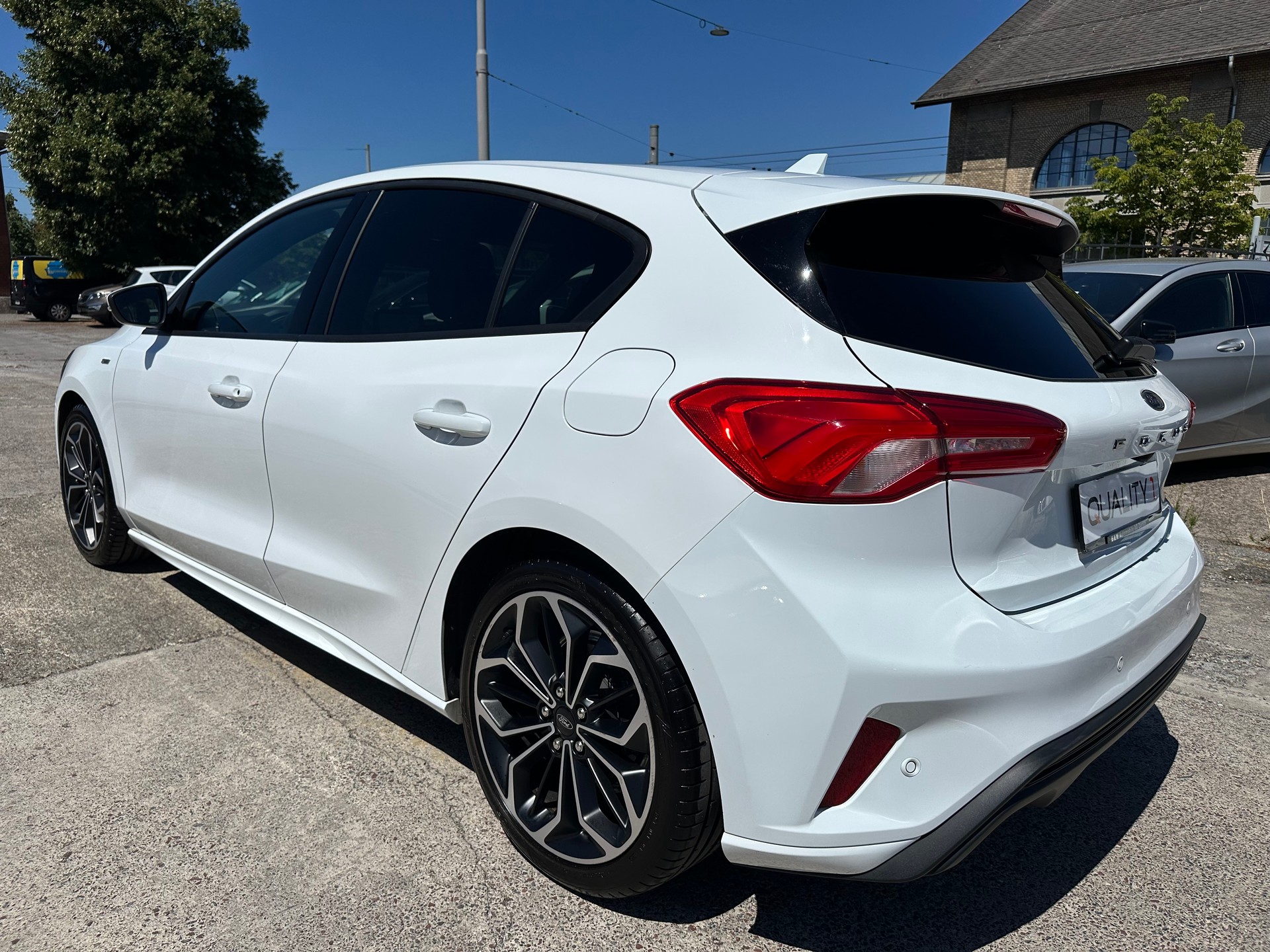 FORD Focus 1.0 SCTi ST Line Automatic-image-5