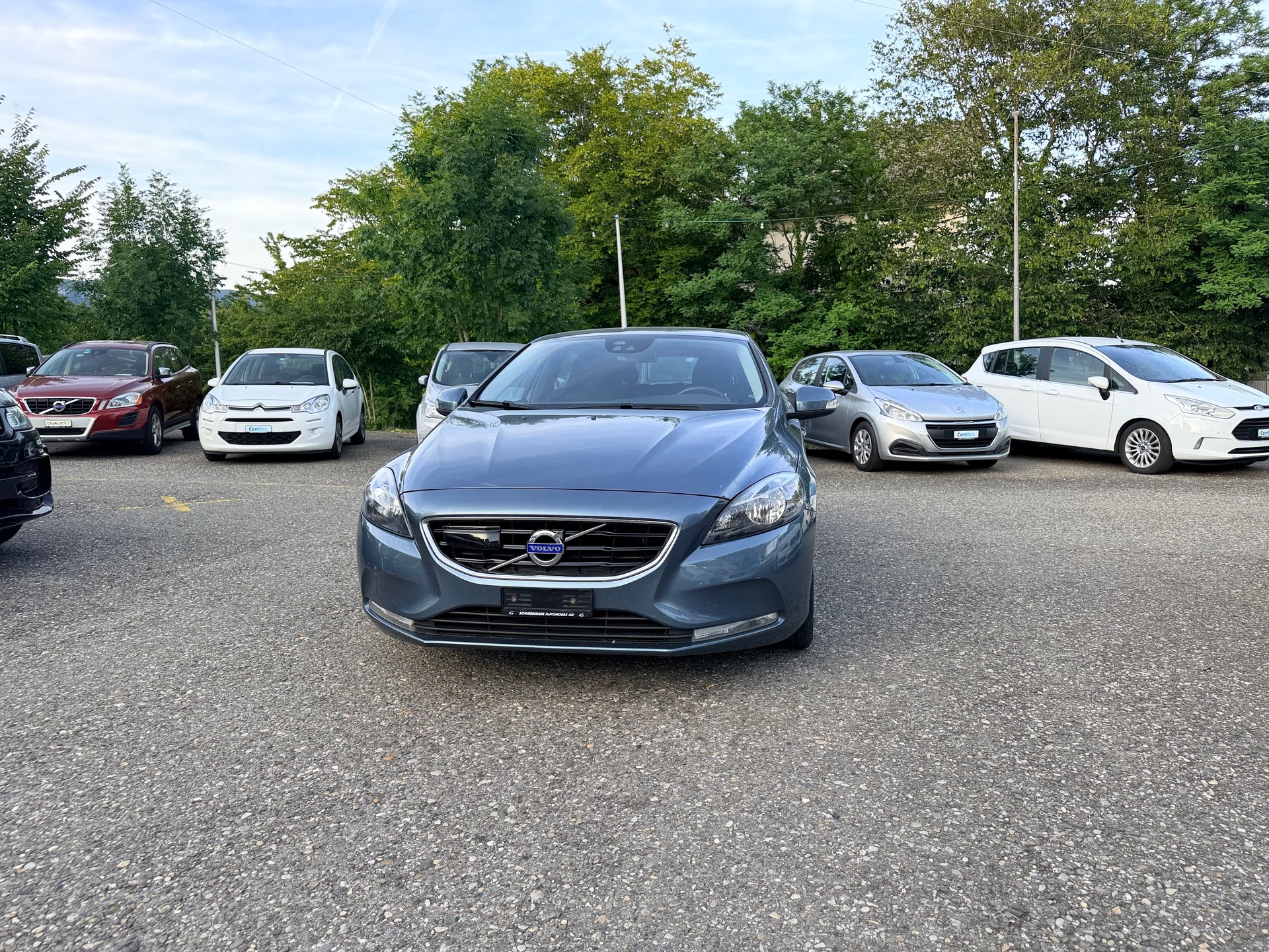 VOLVO V40 D2 Kinetic-image-4